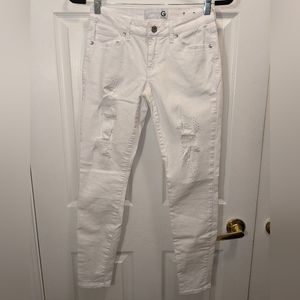 GUESS White Distressed Jeans Size 26 with Rhinestone Detail on front, EUC